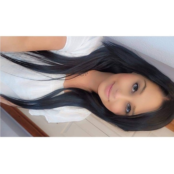 Meet your Posher, Brittany - Picture 5 of 5